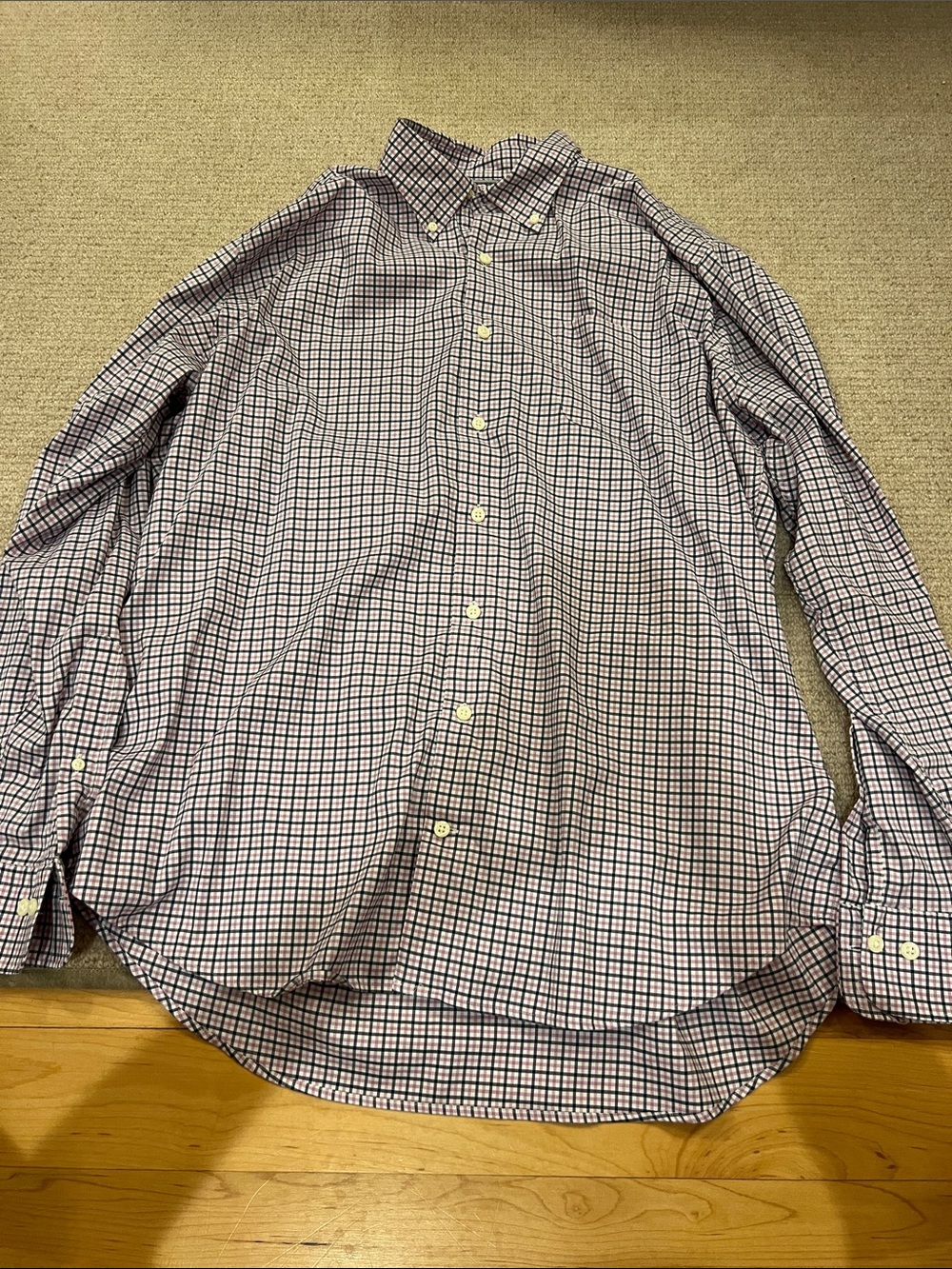 Men's Button-Down Check Shirt in White and Navy
Size: XL